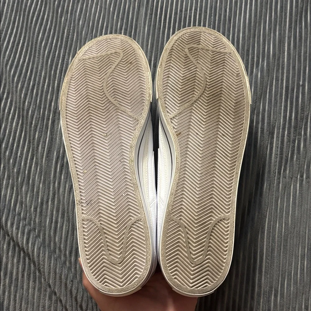 Men’s Sz 11 Nike Court Legacy White Shoes Sneakers Casual Everyday School Fall - Picture 9 of 10